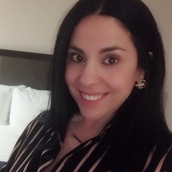 Meet your Posher, Tracy - Picture 1 of 1